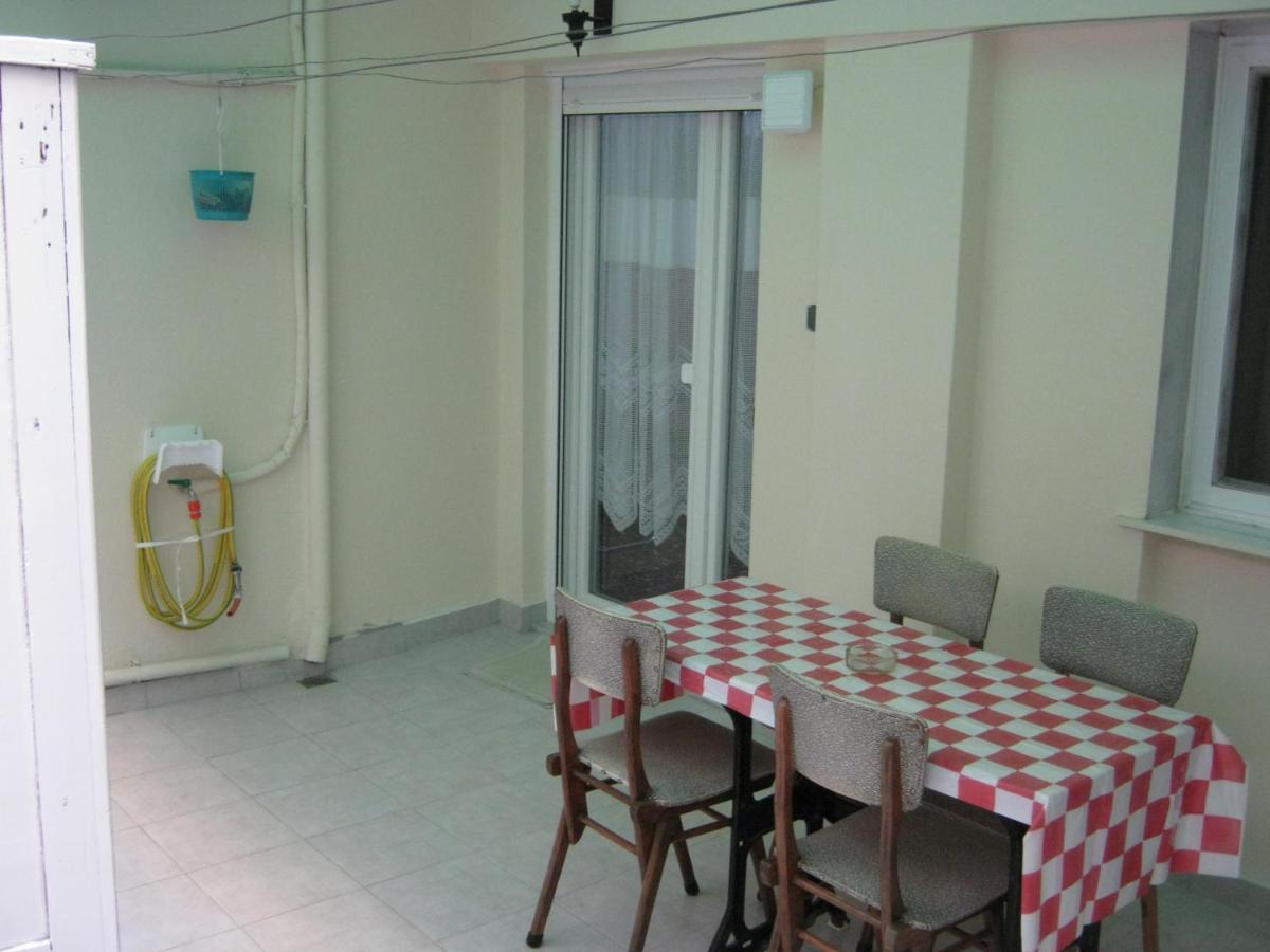 Sharks Big Balcony House Appartement *